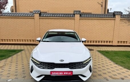 KIA K5, 2021 год, 2 200 000 рублей, 1 фотография
