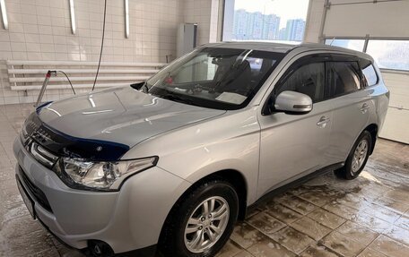 Mitsubishi Outlander III рестайлинг 3, 2013 год, 1 190 000 рублей, 1 фотография