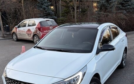 Hyundai Solaris II рестайлинг, 2020 год, 1 750 000 рублей, 2 фотография