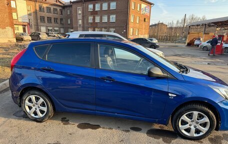 Hyundai Solaris II рестайлинг, 2013 год, 490 000 рублей, 2 фотография