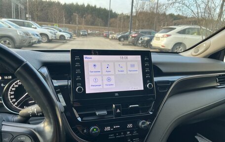 Toyota Camry, 2021 год, 2 800 000 рублей, 5 фотография