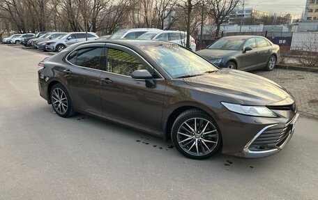 Toyota Camry, 2021 год, 2 800 000 рублей, 8 фотография