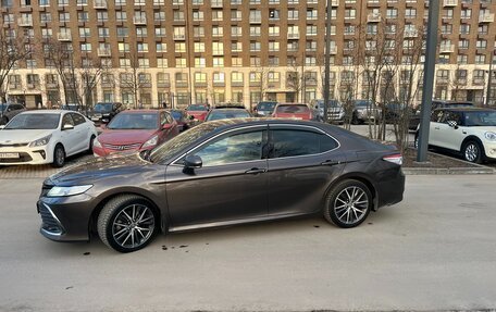 Toyota Camry, 2021 год, 2 800 000 рублей, 15 фотография