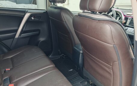 Toyota RAV4, 2017 год, 2 350 000 рублей, 10 фотография