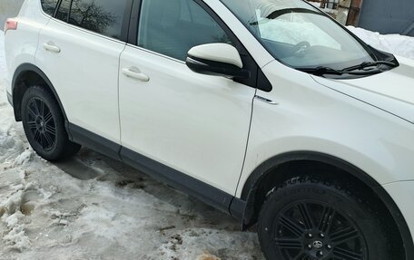 Toyota RAV4, 2017 год, 2 350 000 рублей, 7 фотография