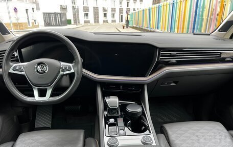Volkswagen Touareg III, 2018 год, 5 050 000 рублей, 34 фотография