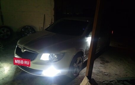 Skoda Superb III рестайлинг, 2012 год, 735 000 рублей, 3 фотография