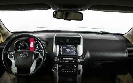 Toyota Land Cruiser Prado 150 рестайлинг 2, 2011 год, 2 450 000 рублей, 11 фотография