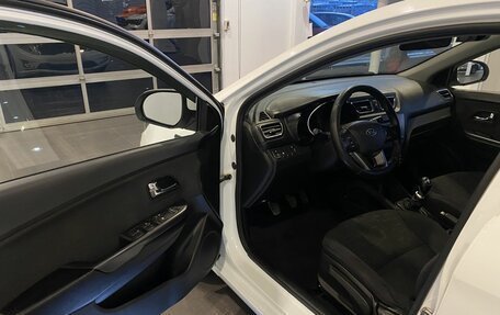 KIA Rio III рестайлинг, 2012 год, 720 000 рублей, 20 фотография