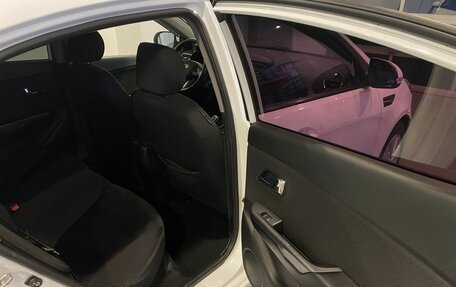 KIA Rio III рестайлинг, 2012 год, 720 000 рублей, 25 фотография