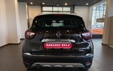 Renault Kaptur I рестайлинг, 2018 год, 1 630 000 рублей, 4 фотография