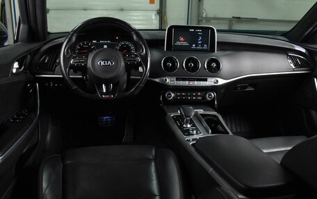 KIA Stinger I, 2018 год, 2 354 000 рублей, 6 фотография