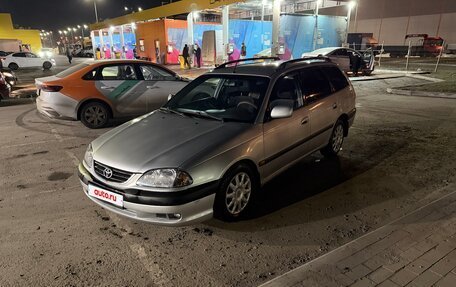 Toyota Avensis III рестайлинг, 2000 год, 680 000 рублей, 2 фотография