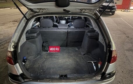 Toyota Avensis III рестайлинг, 2000 год, 680 000 рублей, 8 фотография