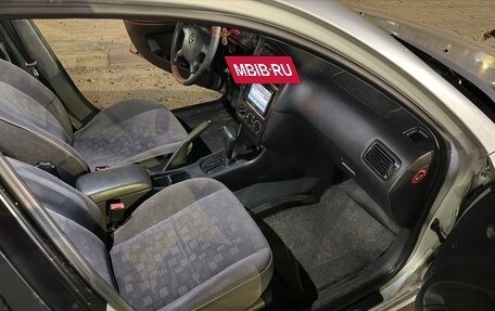 Toyota Avensis III рестайлинг, 2000 год, 680 000 рублей, 12 фотография