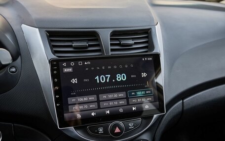 Hyundai Solaris II рестайлинг, 2016 год, 1 080 000 рублей, 9 фотография