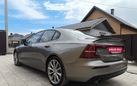 Volvo S60 III, 2020 год, 3 200 000 рублей, 4 фотография