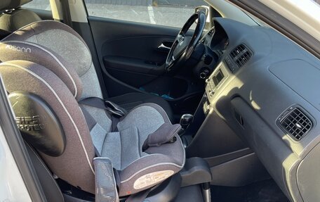 Volkswagen Polo VI (EU Market), 2015 год, 850 000 рублей, 11 фотография