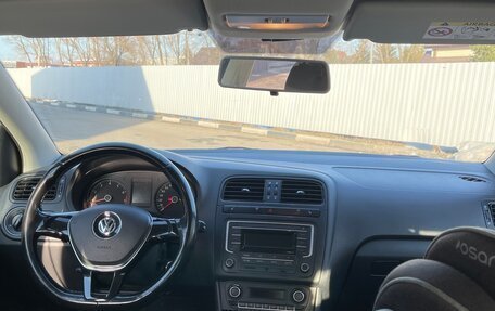 Volkswagen Polo VI (EU Market), 2015 год, 850 000 рублей, 13 фотография