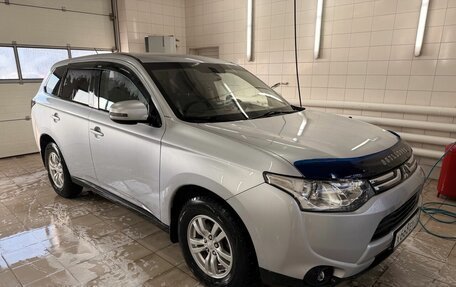 Mitsubishi Outlander III рестайлинг 3, 2013 год, 1 190 000 рублей, 2 фотография