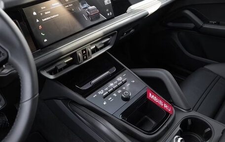 Porsche Cayenne III, 2025 год, 14 300 000 рублей, 14 фотография