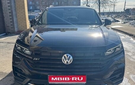 Volkswagen Touareg III, 2019 год, 5 500 000 рублей, 1 фотография
