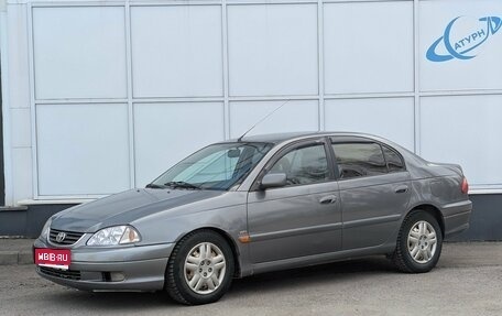 Toyota Avensis III рестайлинг, 2001 год, 320 000 рублей, 1 фотография