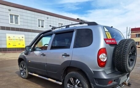 Chevrolet Niva I рестайлинг, 2016 год, 820 000 рублей, 3 фотография