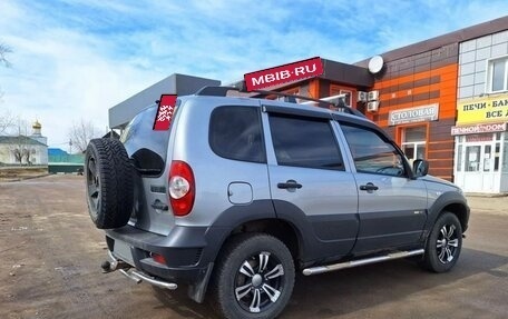 Chevrolet Niva I рестайлинг, 2016 год, 820 000 рублей, 4 фотография