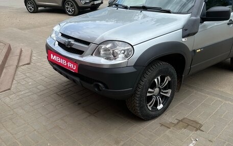 Chevrolet Niva I рестайлинг, 2016 год, 820 000 рублей, 6 фотография