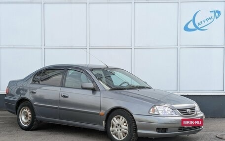 Toyota Avensis III рестайлинг, 2001 год, 320 000 рублей, 3 фотография