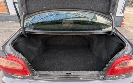 Toyota Avensis III рестайлинг, 2001 год, 320 000 рублей, 8 фотография