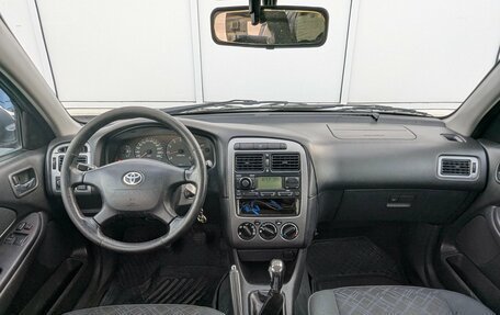 Toyota Avensis III рестайлинг, 2001 год, 320 000 рублей, 18 фотография