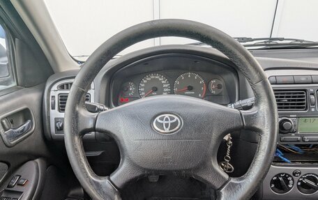 Toyota Avensis III рестайлинг, 2001 год, 320 000 рублей, 19 фотография