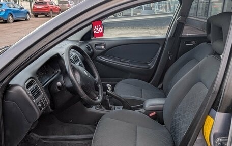 Toyota Avensis III рестайлинг, 2001 год, 320 000 рублей, 11 фотография