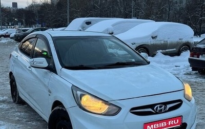 Hyundai Solaris II рестайлинг, 2013 год, 630 000 рублей, 1 фотография