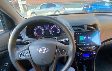 Hyundai Solaris II рестайлинг, 2012 год, 670 000 рублей, 8 фотография