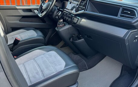 Volkswagen Multivan T6 рестайлинг, 2020 год, 6 050 000 рублей, 9 фотография