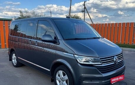 Volkswagen Multivan T6 рестайлинг, 2020 год, 6 050 000 рублей, 7 фотография