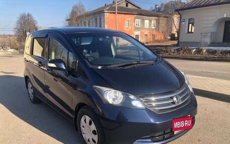 Honda Freed I, 2011 год, 1 250 000 рублей, 2 фотография