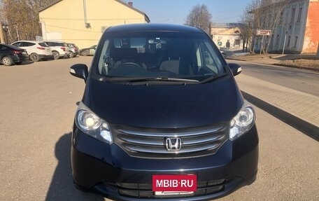 Honda Freed I, 2011 год, 1 250 000 рублей, 4 фотография