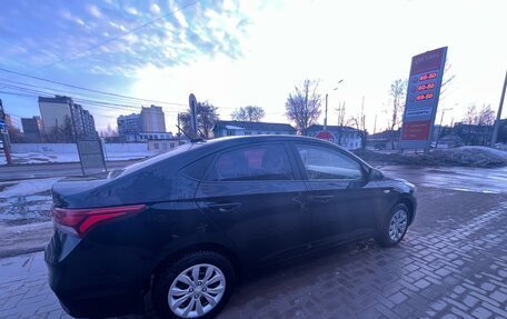 Hyundai Solaris II рестайлинг, 2018 год, 1 150 000 рублей, 2 фотография