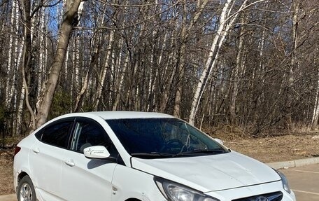 Hyundai Solaris II рестайлинг, 2013 год, 630 000 рублей, 2 фотография