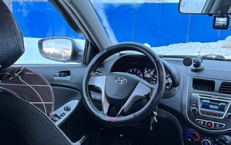 Hyundai Solaris II рестайлинг, 2013 год, 630 000 рублей, 6 фотография