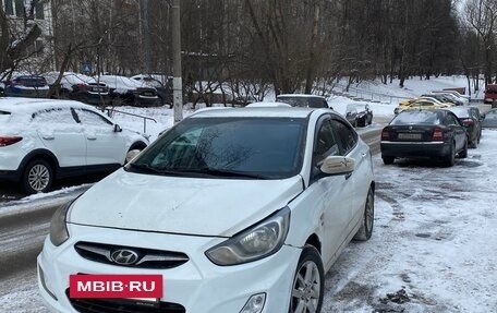 Hyundai Solaris II рестайлинг, 2013 год, 630 000 рублей, 3 фотография