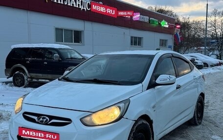 Hyundai Solaris II рестайлинг, 2013 год, 630 000 рублей, 5 фотография