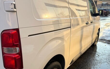 Opel Vivaro, 2021 год, 2 650 000 рублей, 20 фотография