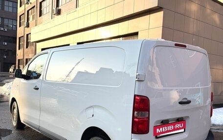 Opel Vivaro, 2021 год, 2 650 000 рублей, 16 фотография