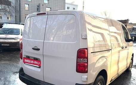 Opel Vivaro, 2021 год, 2 650 000 рублей, 19 фотография