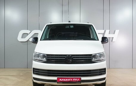 Volkswagen Caravelle T6 рестайлинг, 2018 год, 3 369 000 рублей, 3 фотография